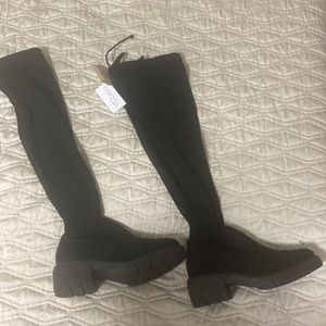 Boots black, New. Brasilian designer. Size US 6 Eu 7 Bra 35